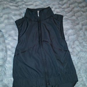 Sleeveless workout vest